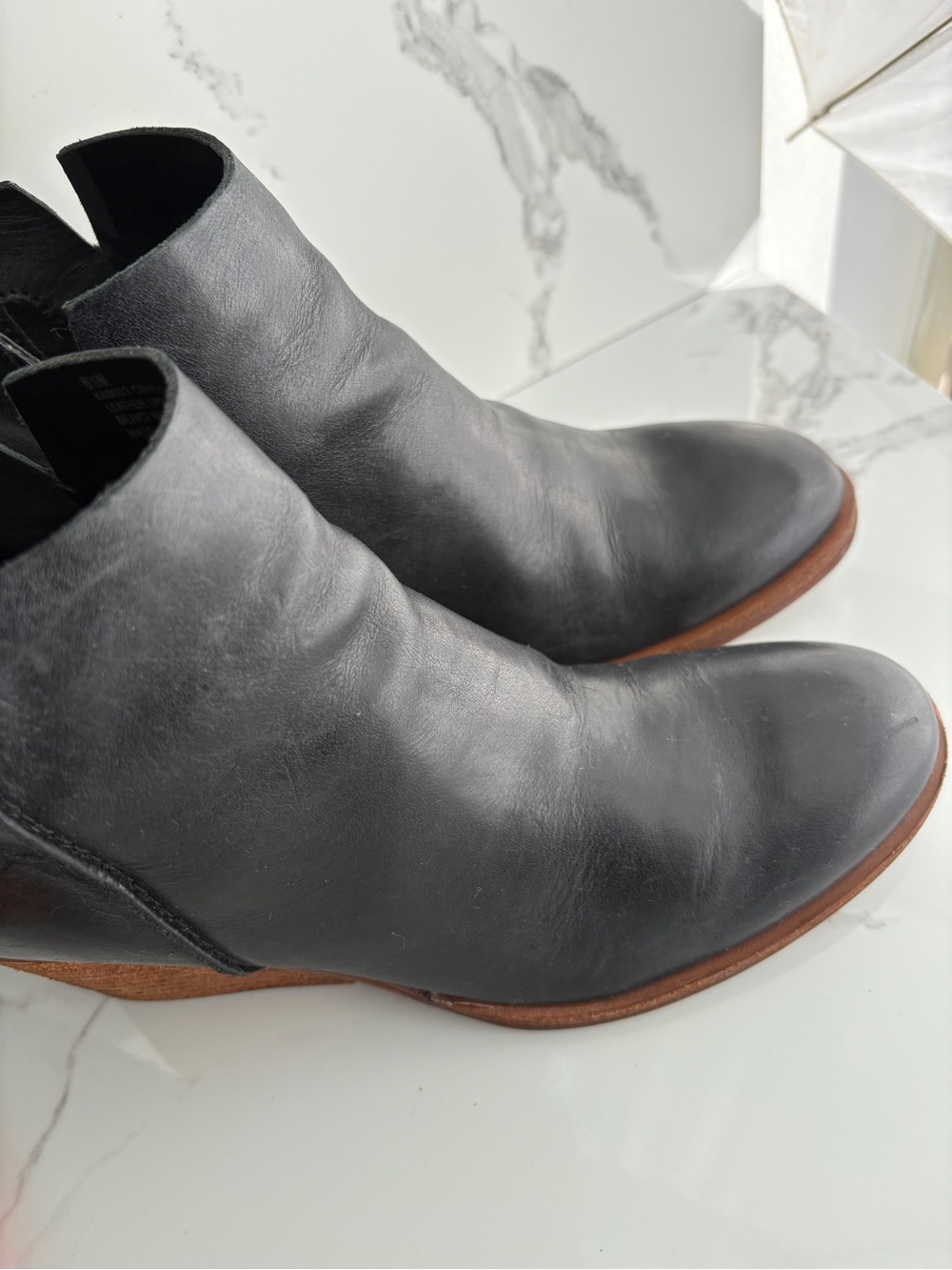 Kork-Ease sz 6.5 Chandra Black Leather Ankle Bootie Boot Zip-up - Picture 2 of 11